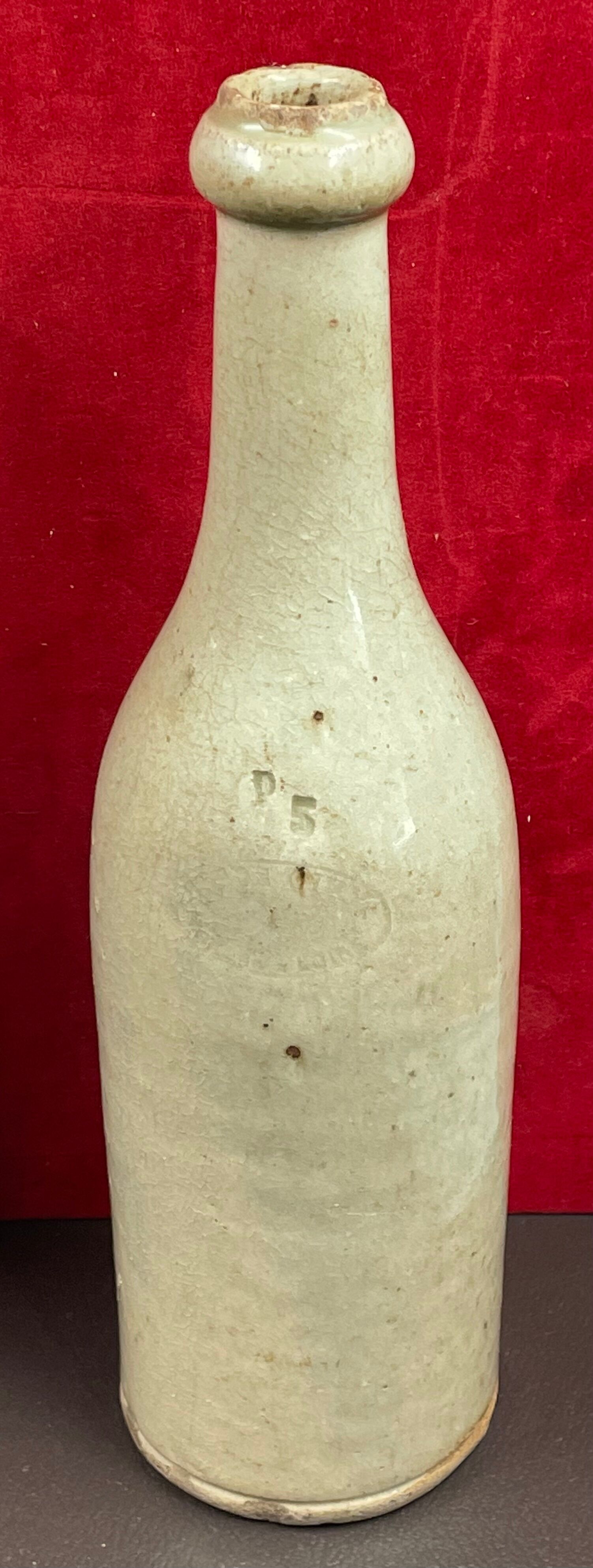 Set of 2 earthenware bottles