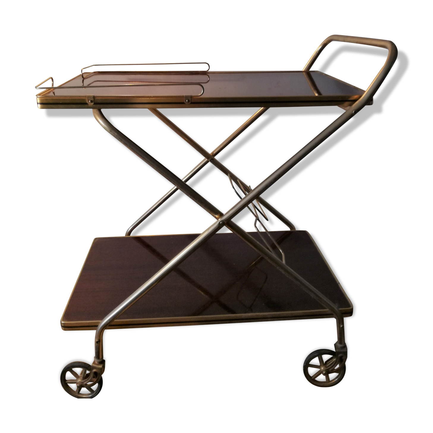 Serving trolley