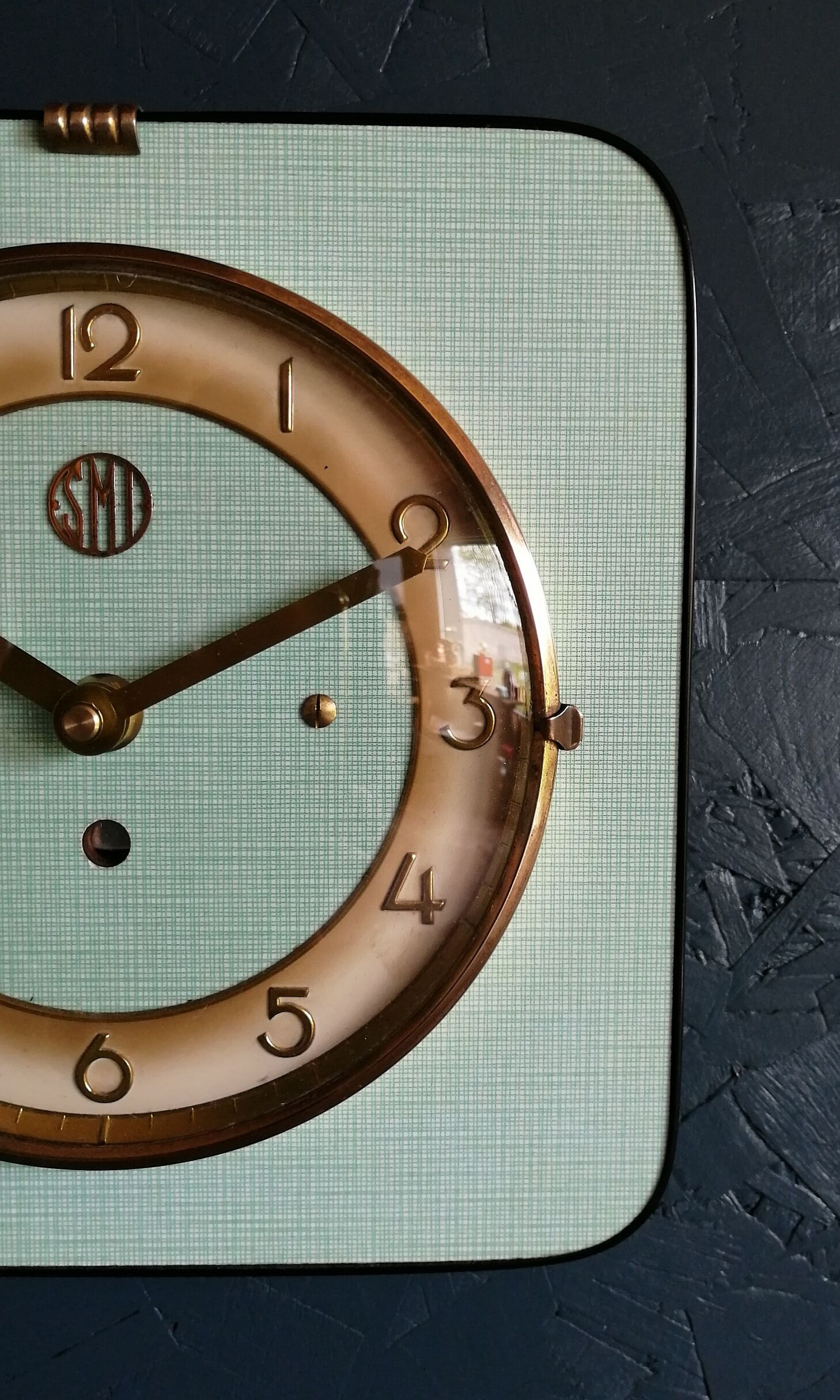 Horloge formica vintage pendule murale silencieuse carrée "SMI vert doré"