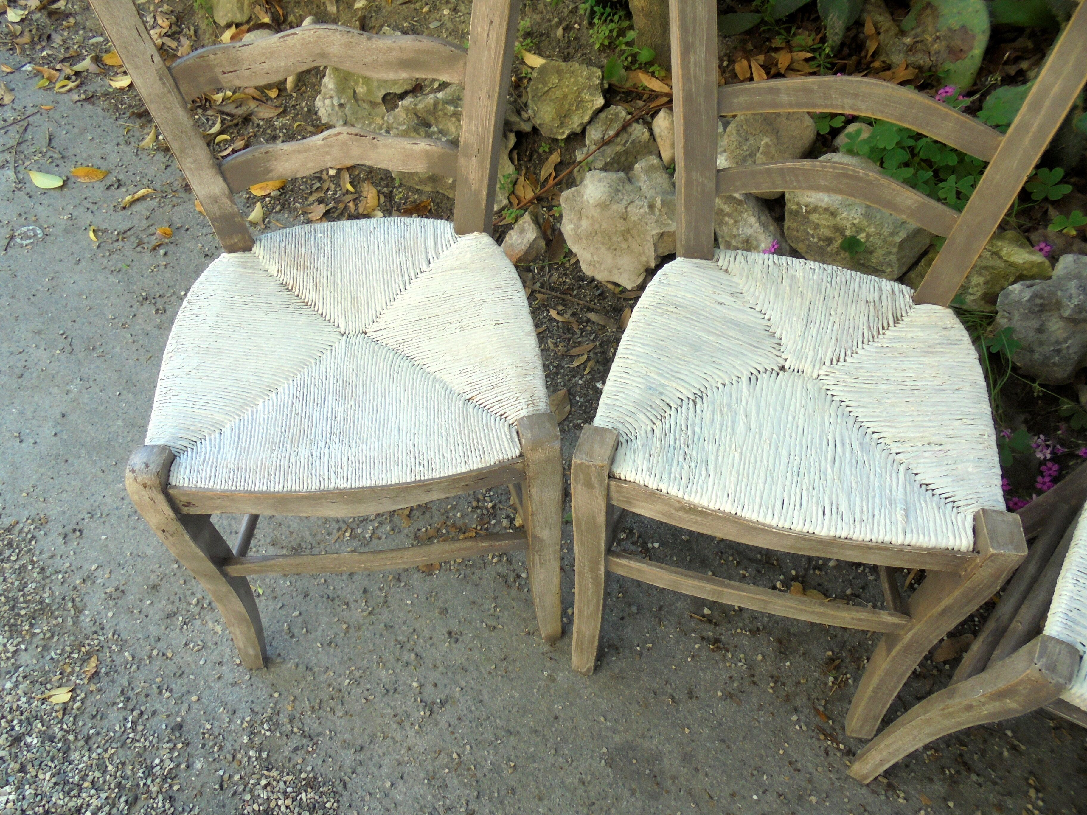 Lot 4 mulched chairs