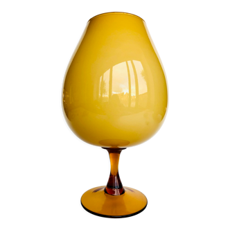 Opaline vase in honey color and glass foot in caramel color of the 60s 70s, Italy, Empoli