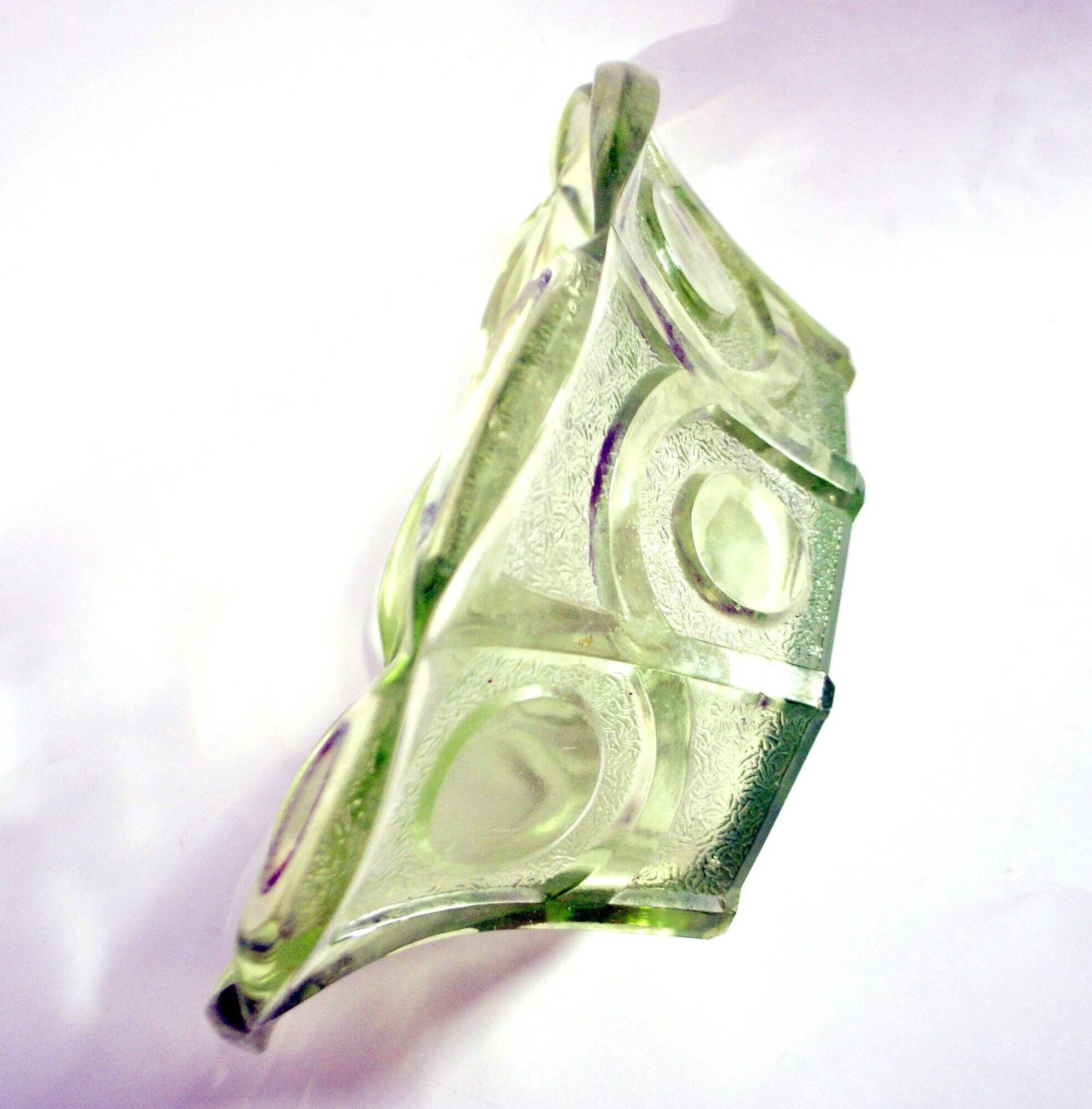 Art Deco oval bowl in green glass – geometric moulded decoration 1920-1930