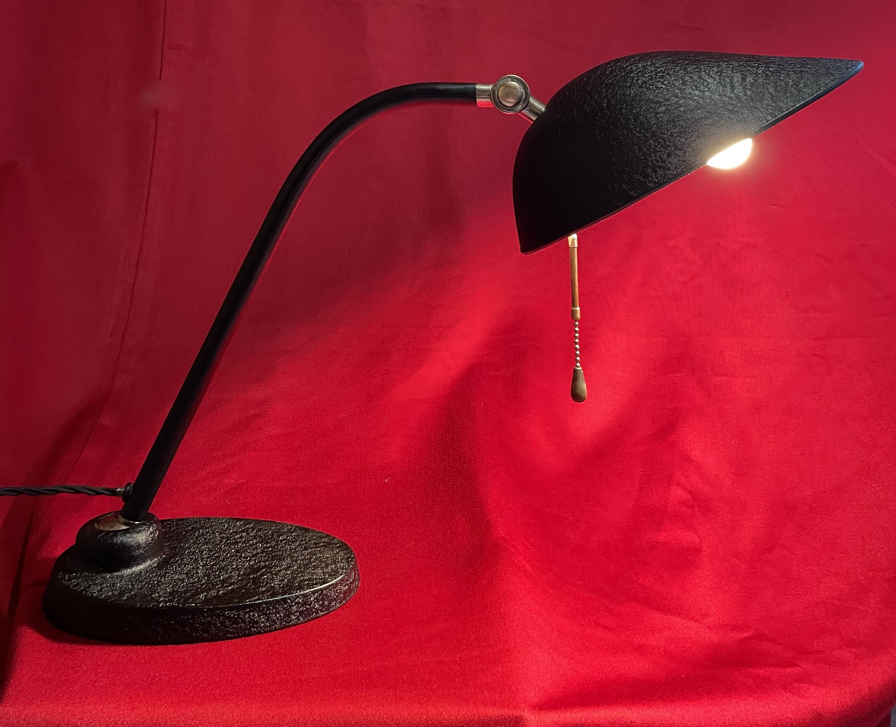 Bag turgi lamp 1930
