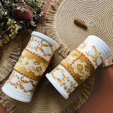 2 vases, English style pots