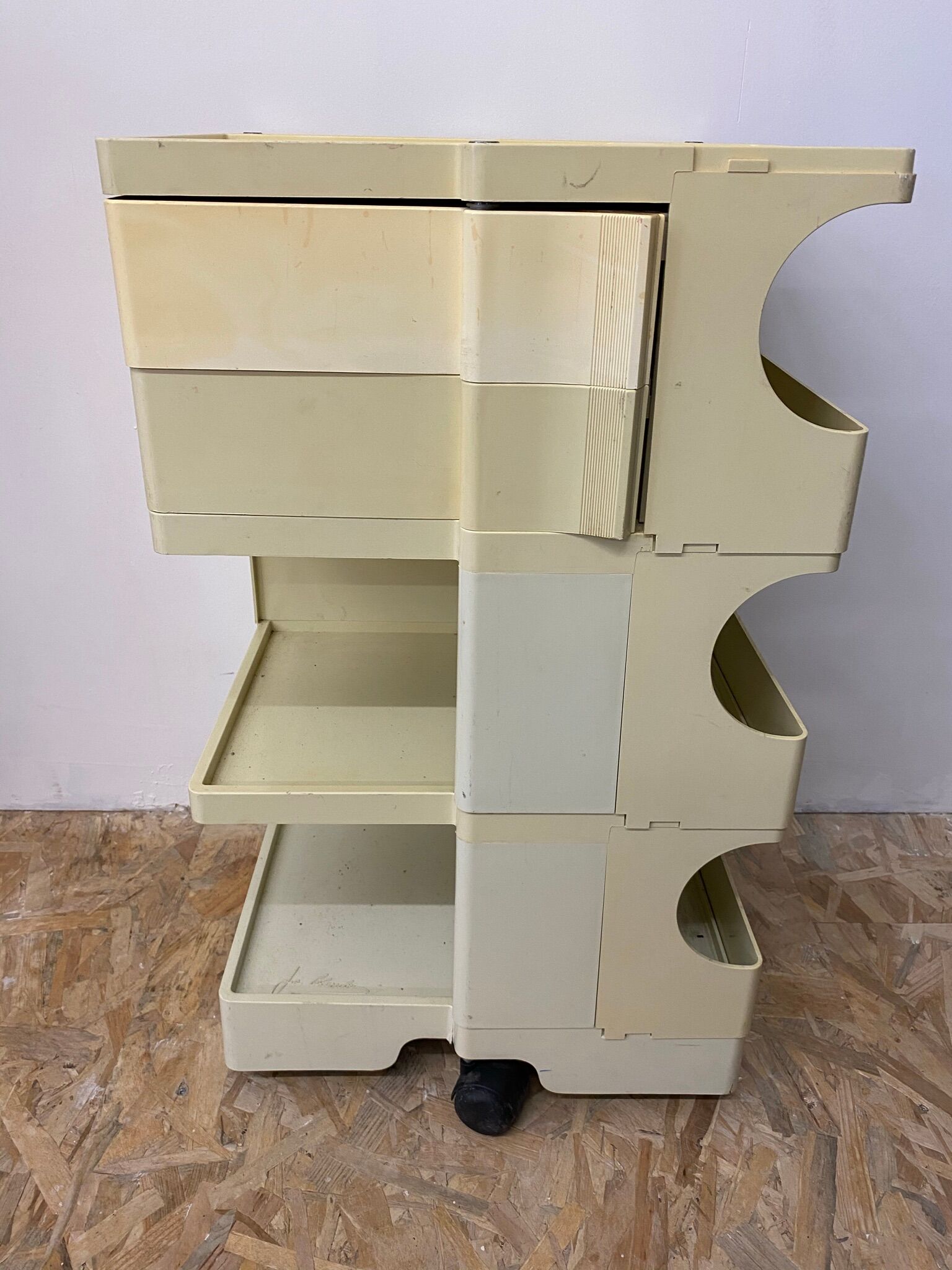 Dessert Boby by Joe Colombo