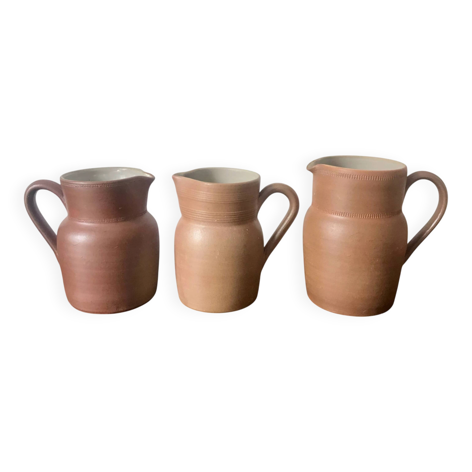 Set of 3 matte stoneware jugs