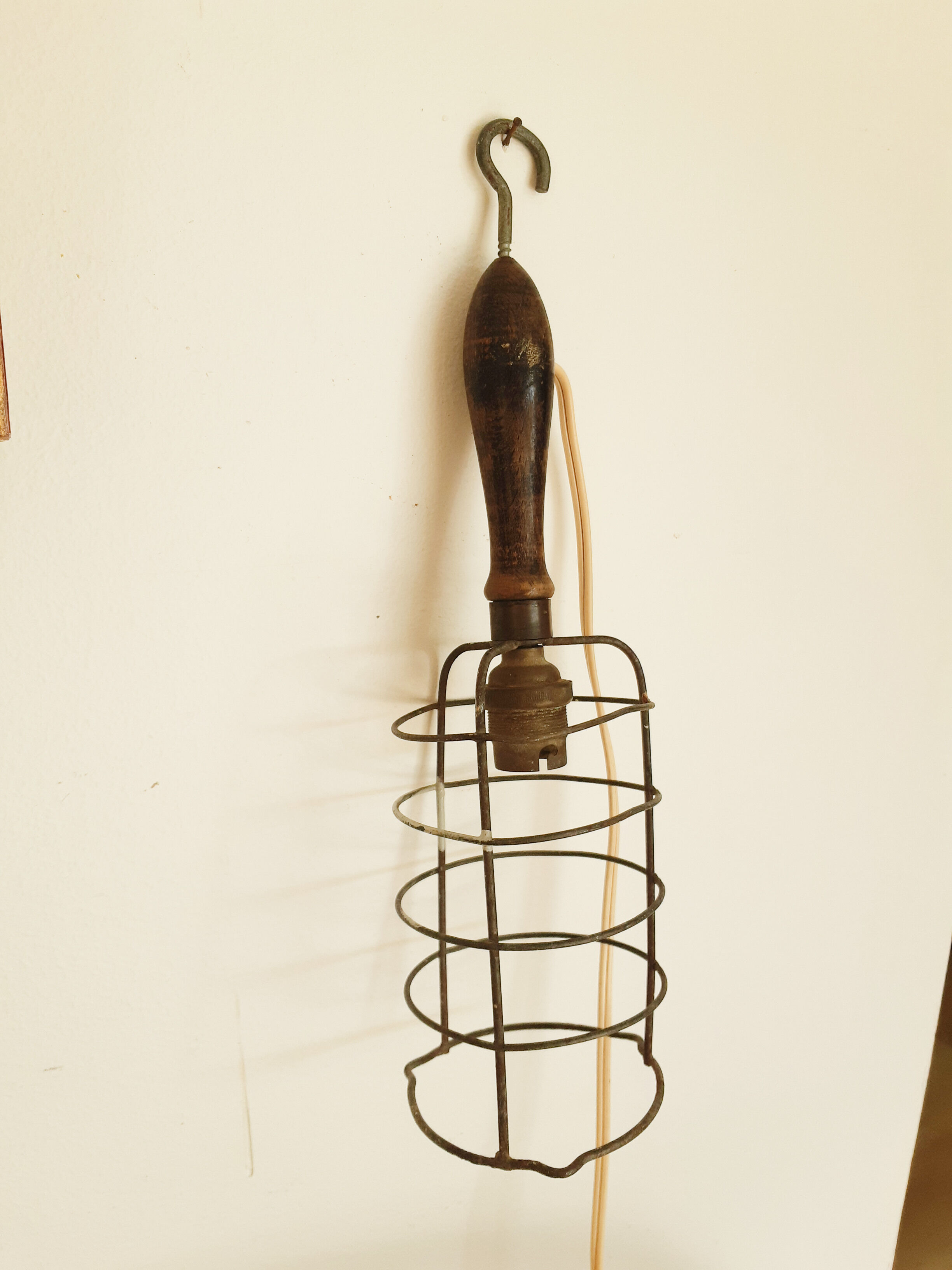 Lampe d'atelier , baladeuse de chantier