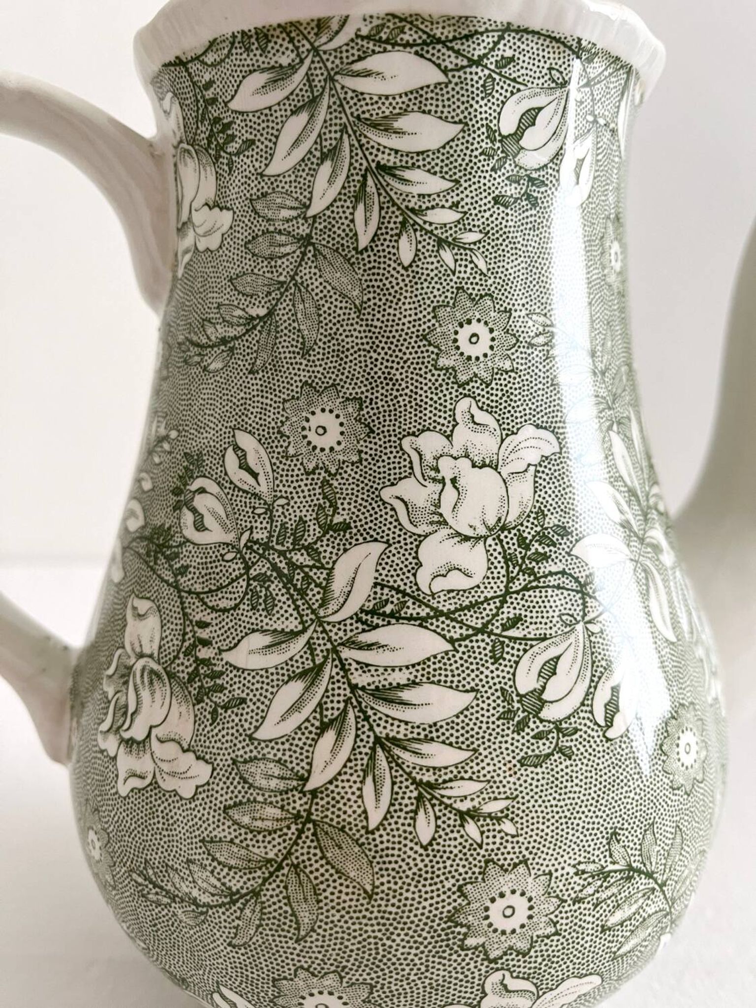 Royal Tudor Velvet Grindley of Stoke vintage English earthenware teapot.