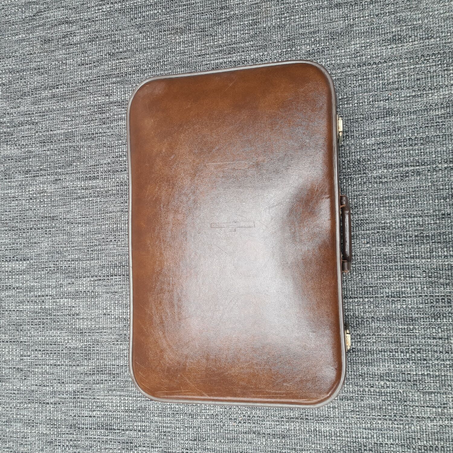 Brown leather suitcase: Europa Match