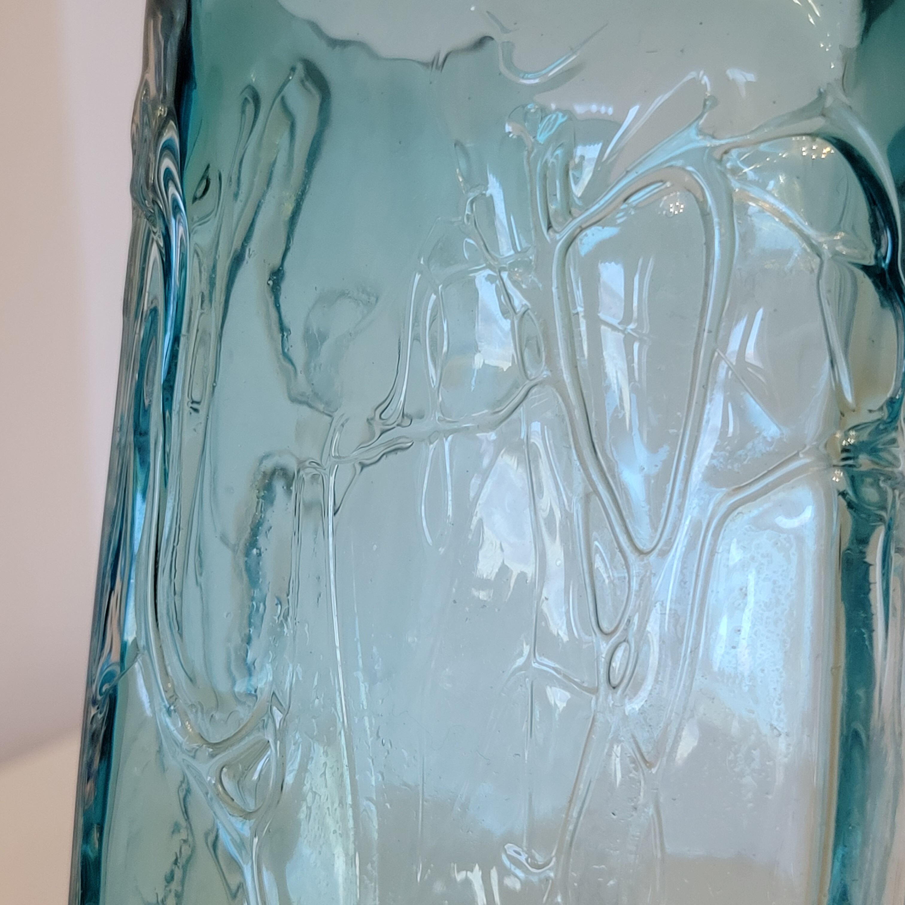 Régis Anchuelo blue glass vase contemporary art