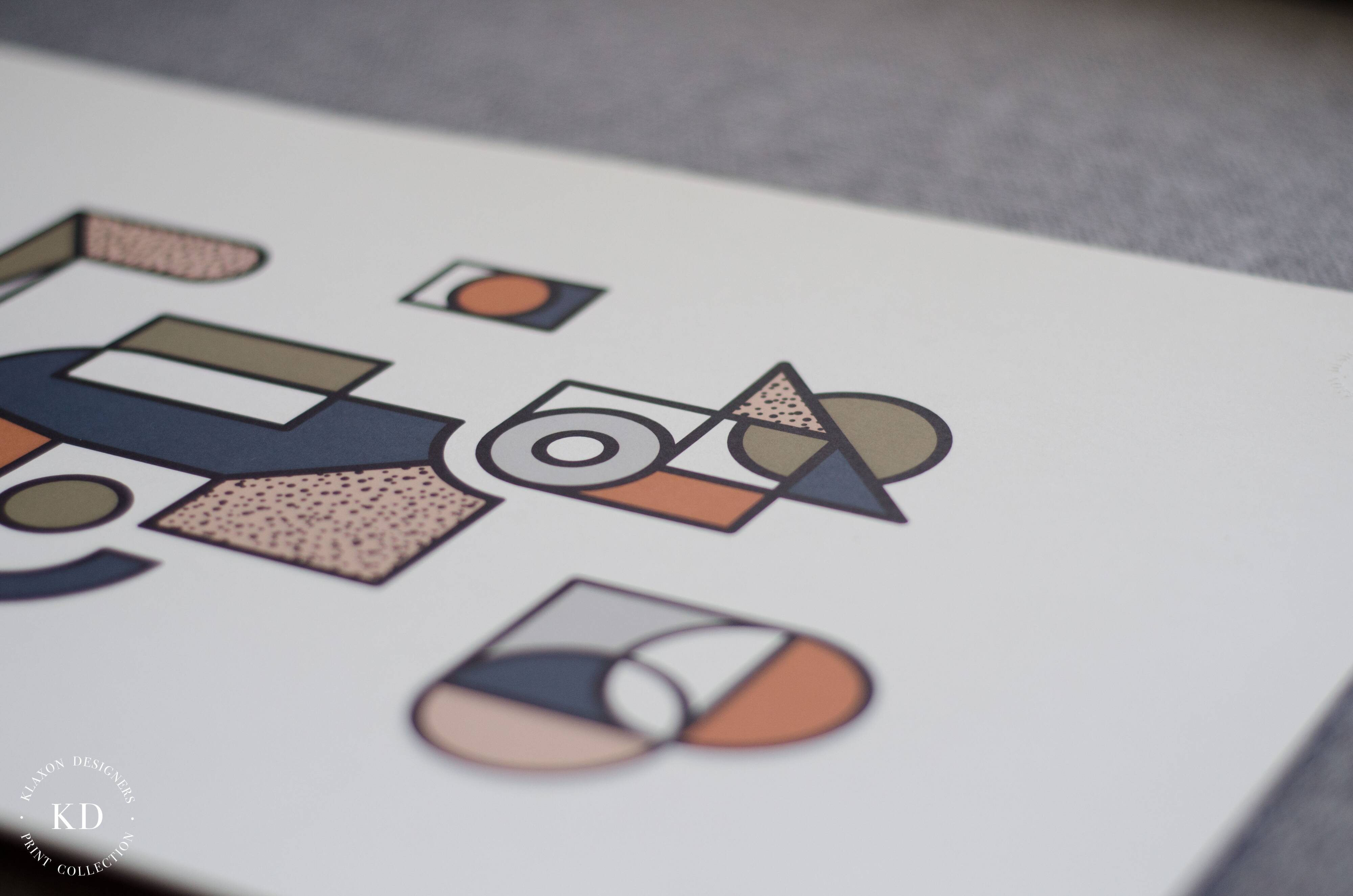 Illustration - Affiche A3 abstraite géométrique graphique colorée numérotée #004