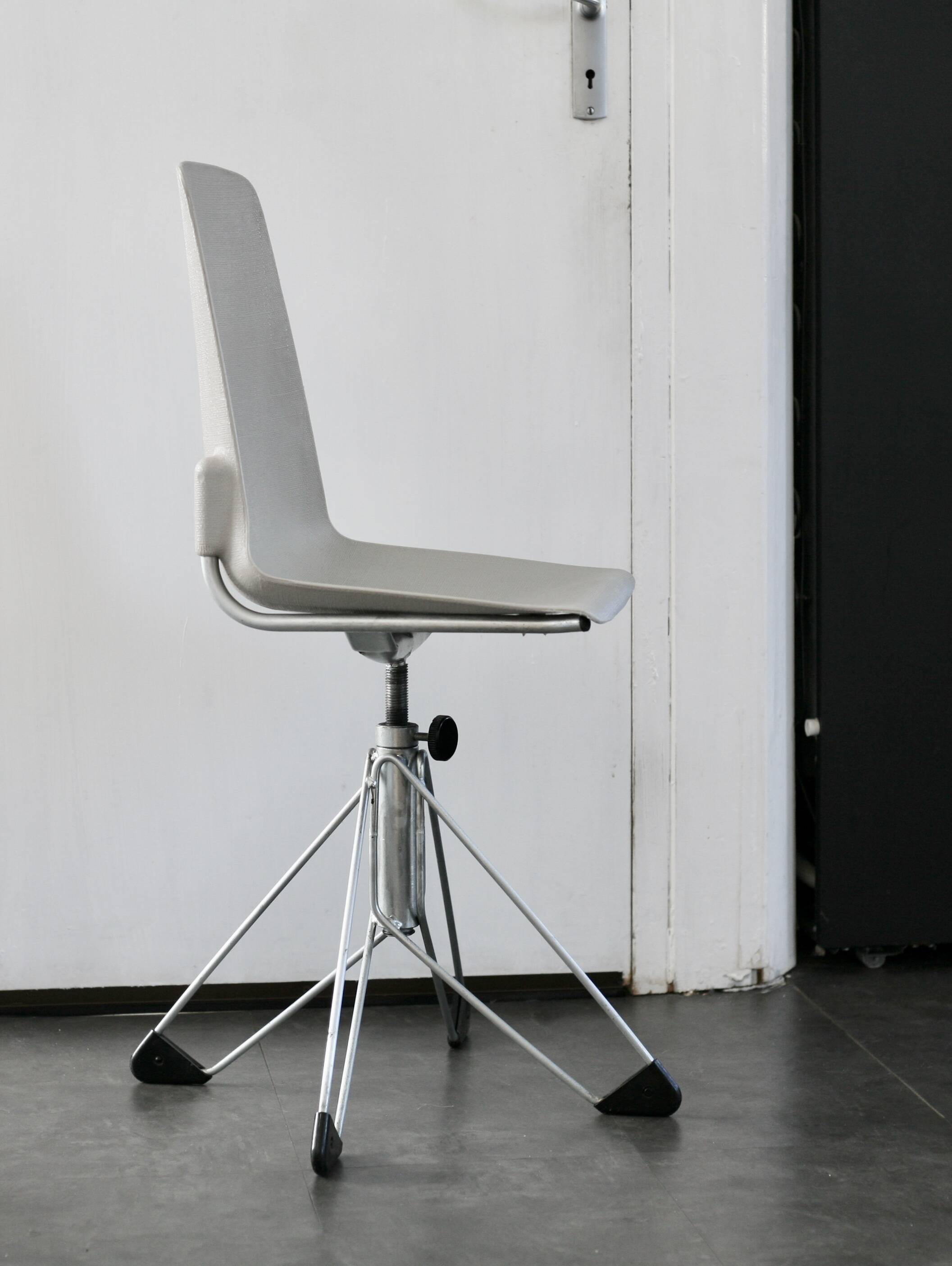 "Space Age" swivel chair, France, 1960s