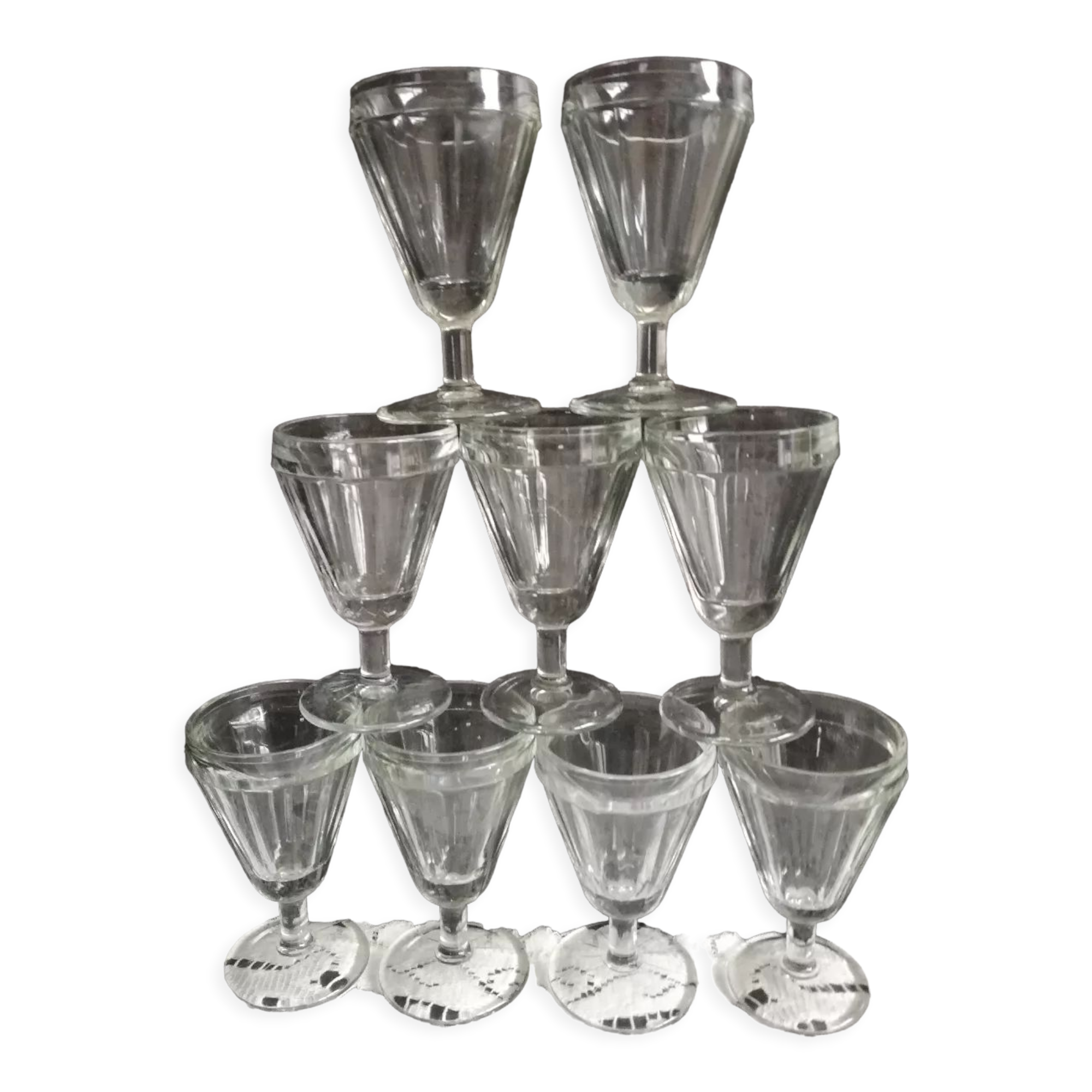 Suite of 9 old bistro wine glasses