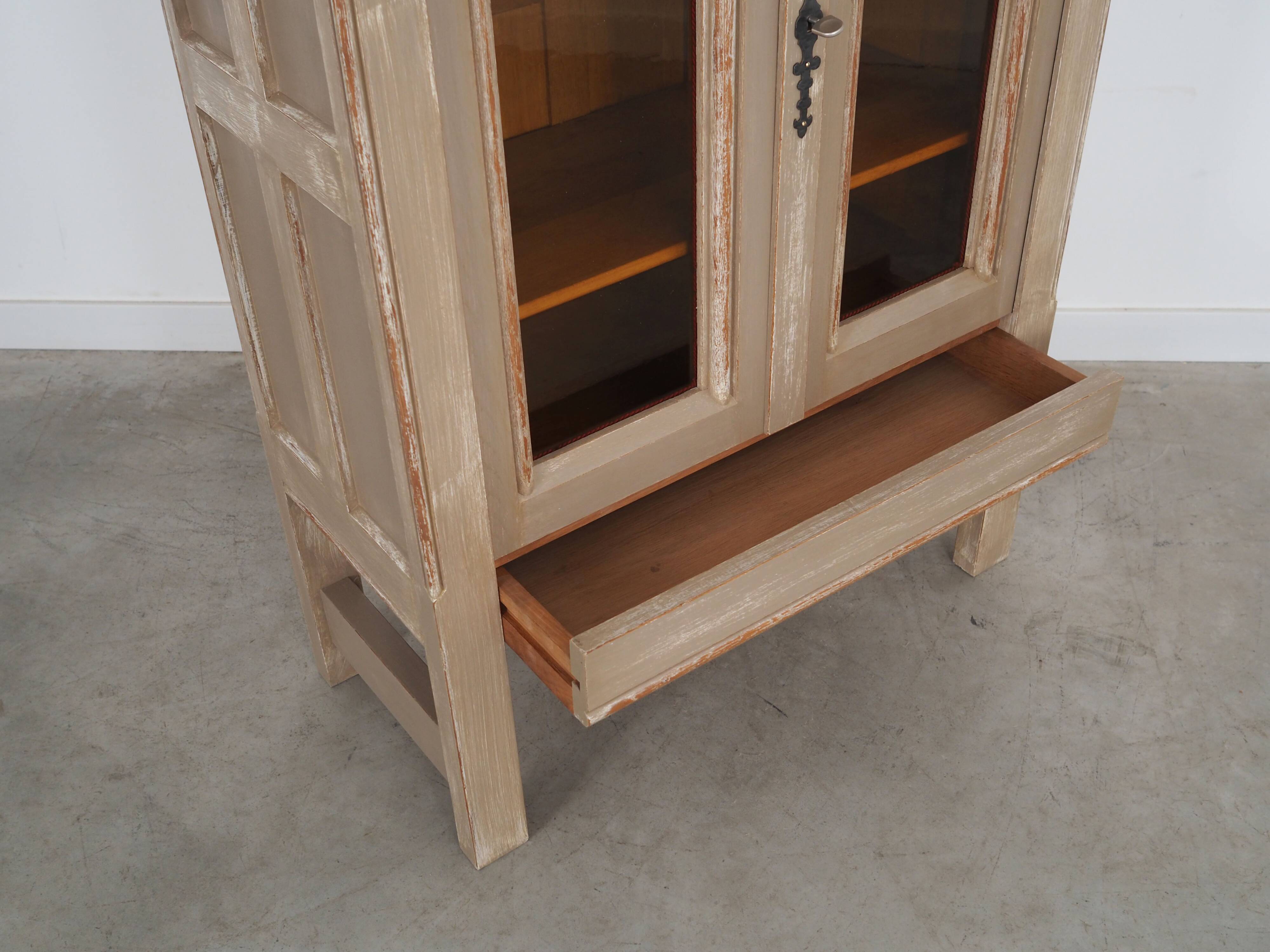 Oak showcase, Danish design, 1960s, production: Denmark
