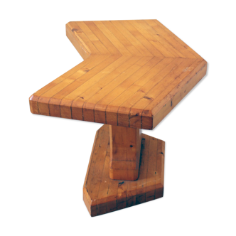 Side table in solid glued laminated pine