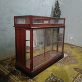 Emile Hoch window counter