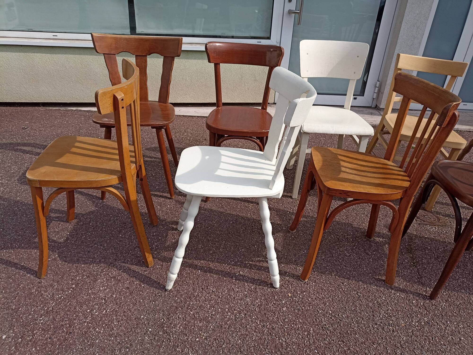 Set of 10 mismatched wooden bistro chairs - vintage