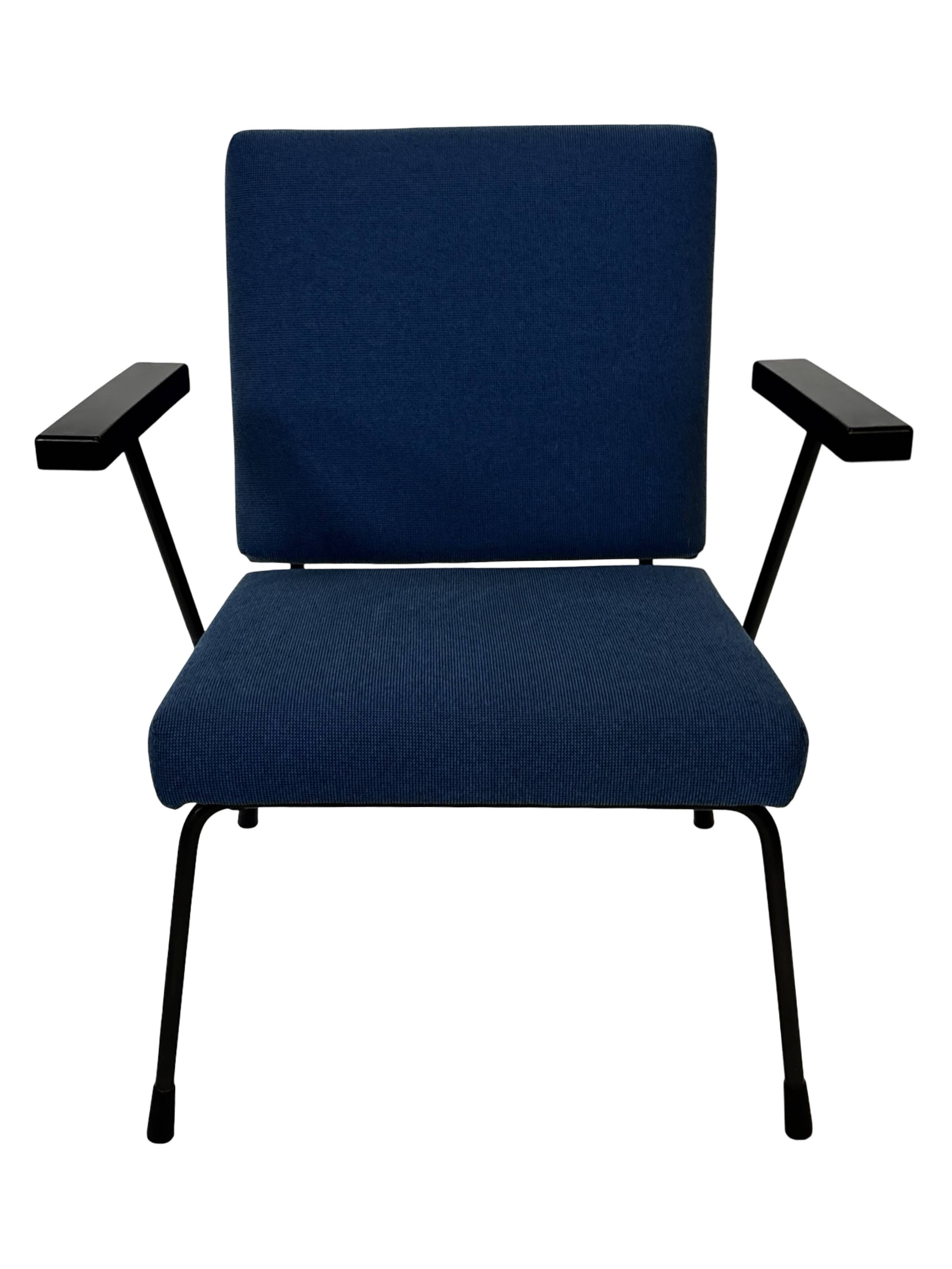 Ensemble vintage de deux fauteuils Gispen 1401 W Rietveld Design
