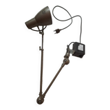 Old industrial articulated workshop lamp