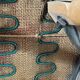 Chaise moumoute orange vintage
