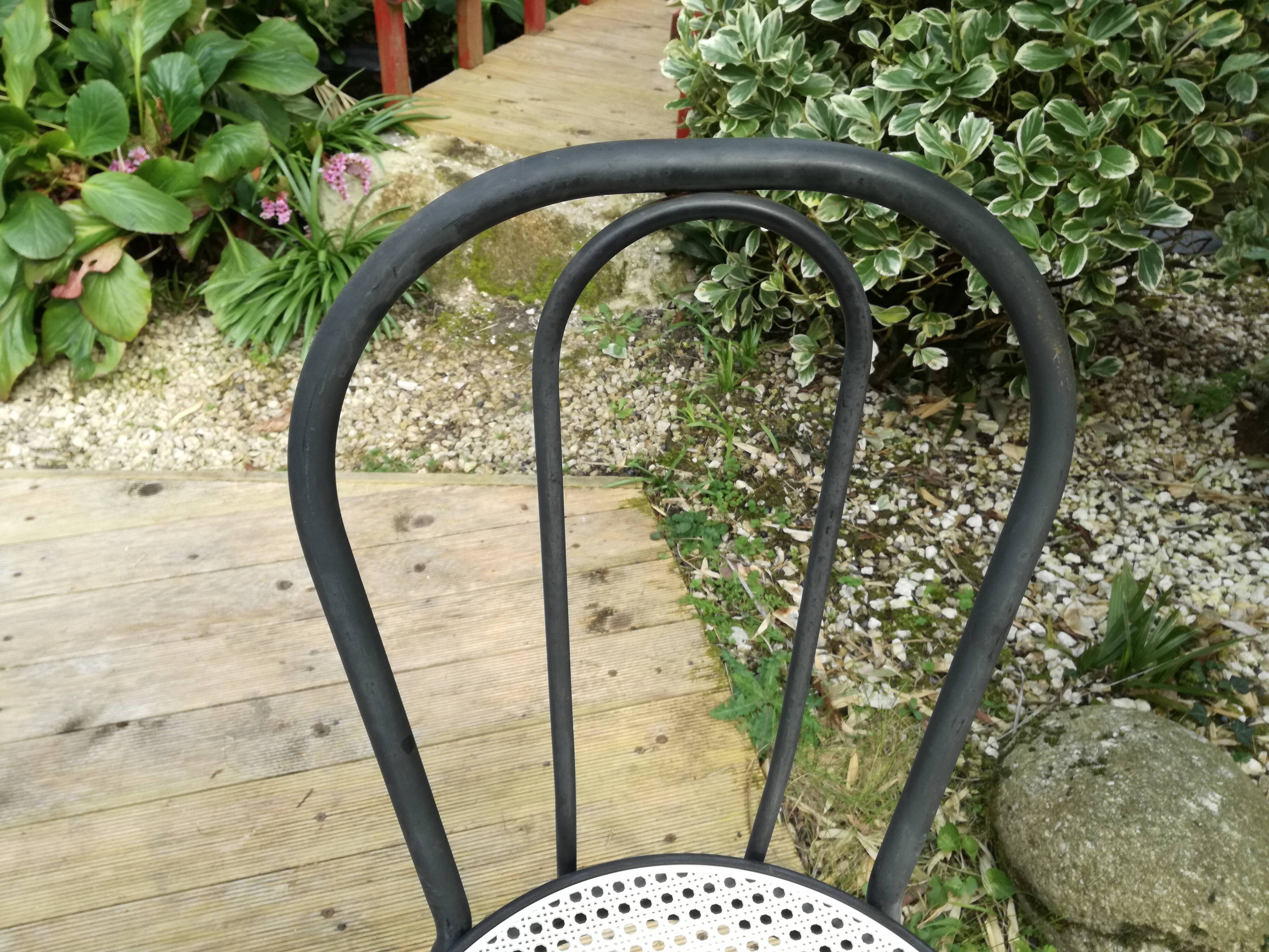 Thonet-style bistro chairs