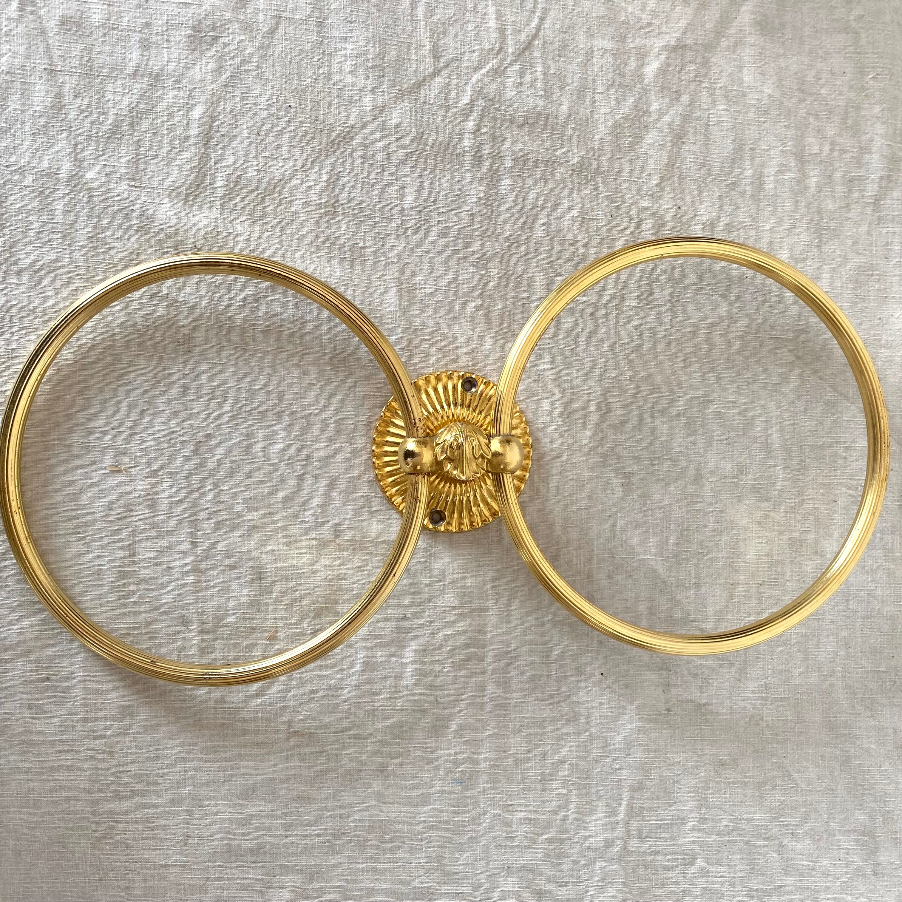 Towel rack golden rings