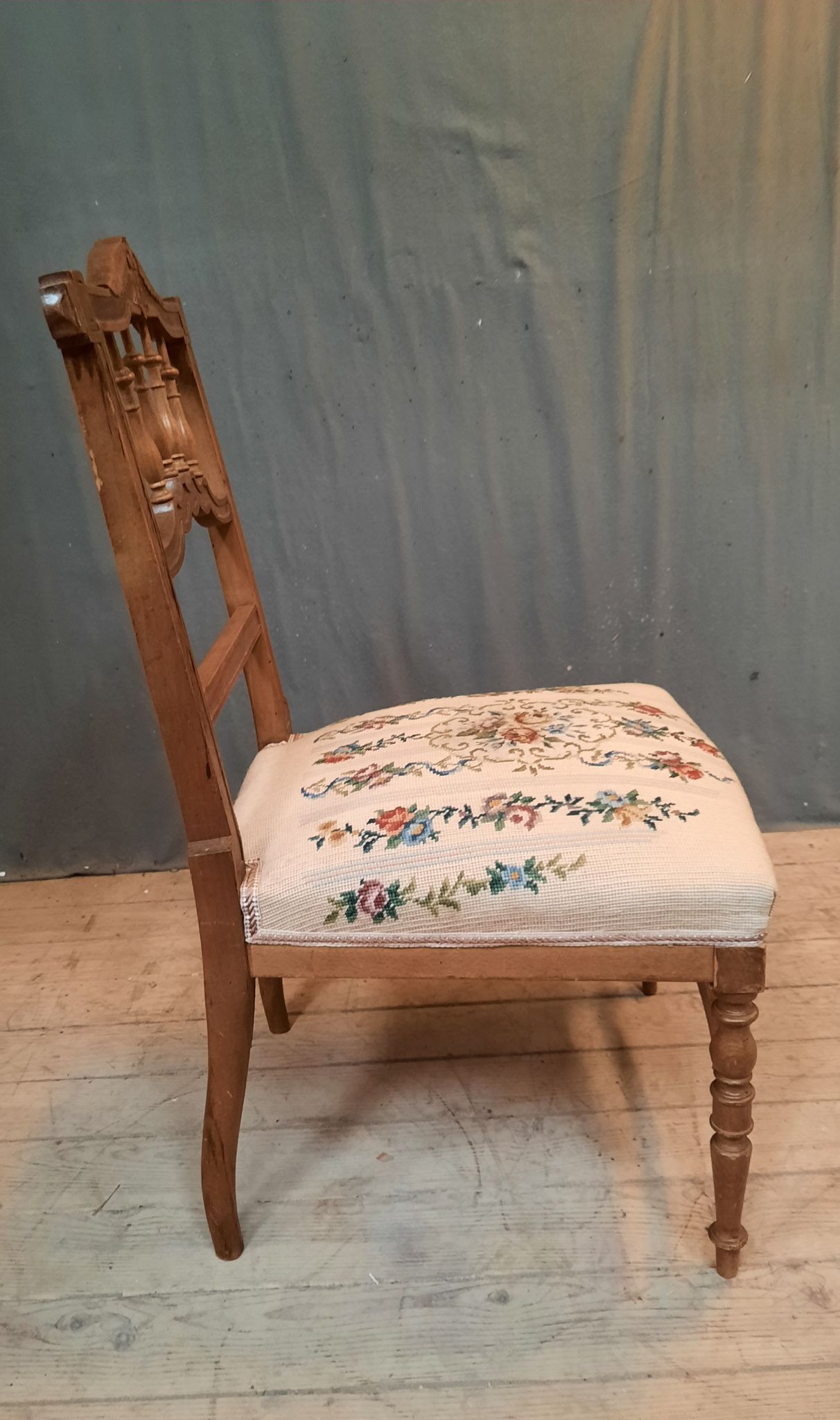 Upholstered low chair