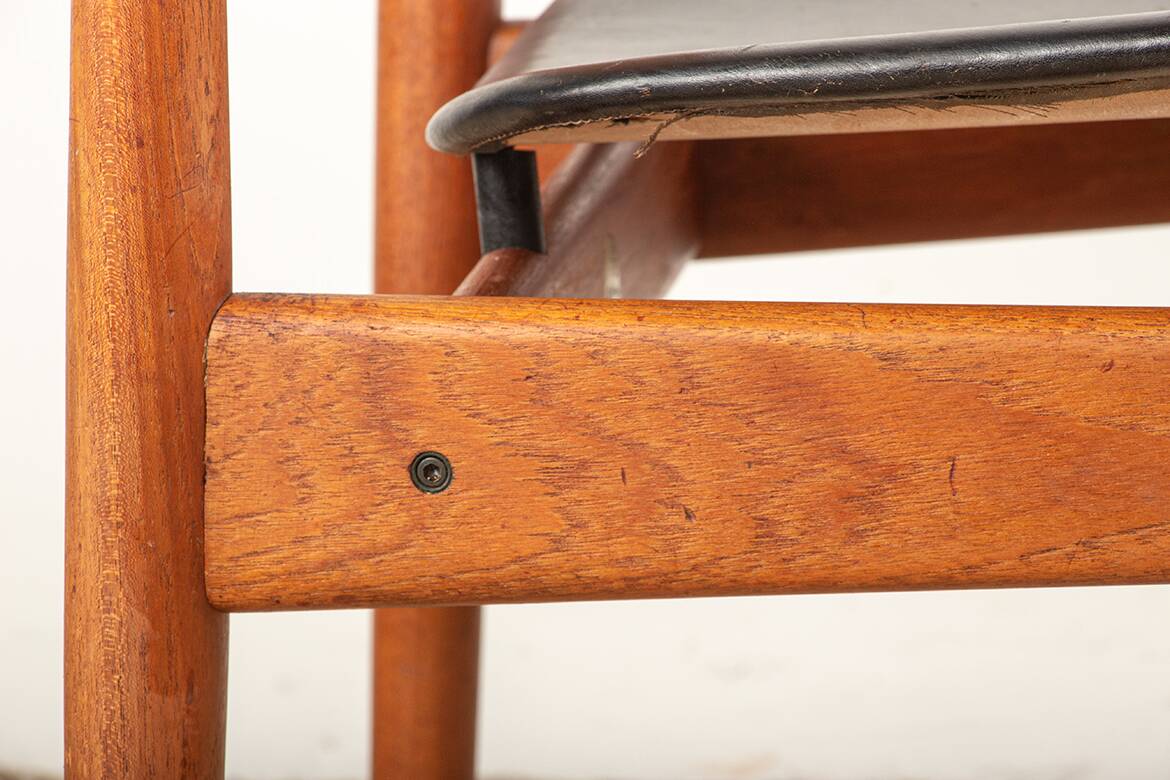 6 Danish chairs in teak, caning and leather, model FD 187 by Arne Vodder.