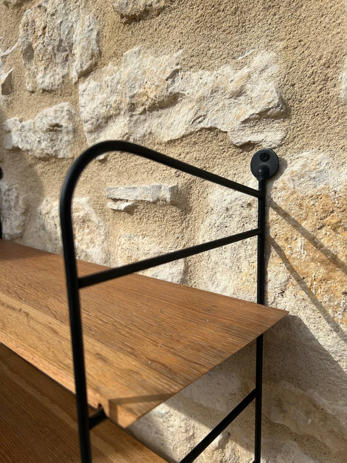 Thong shelf