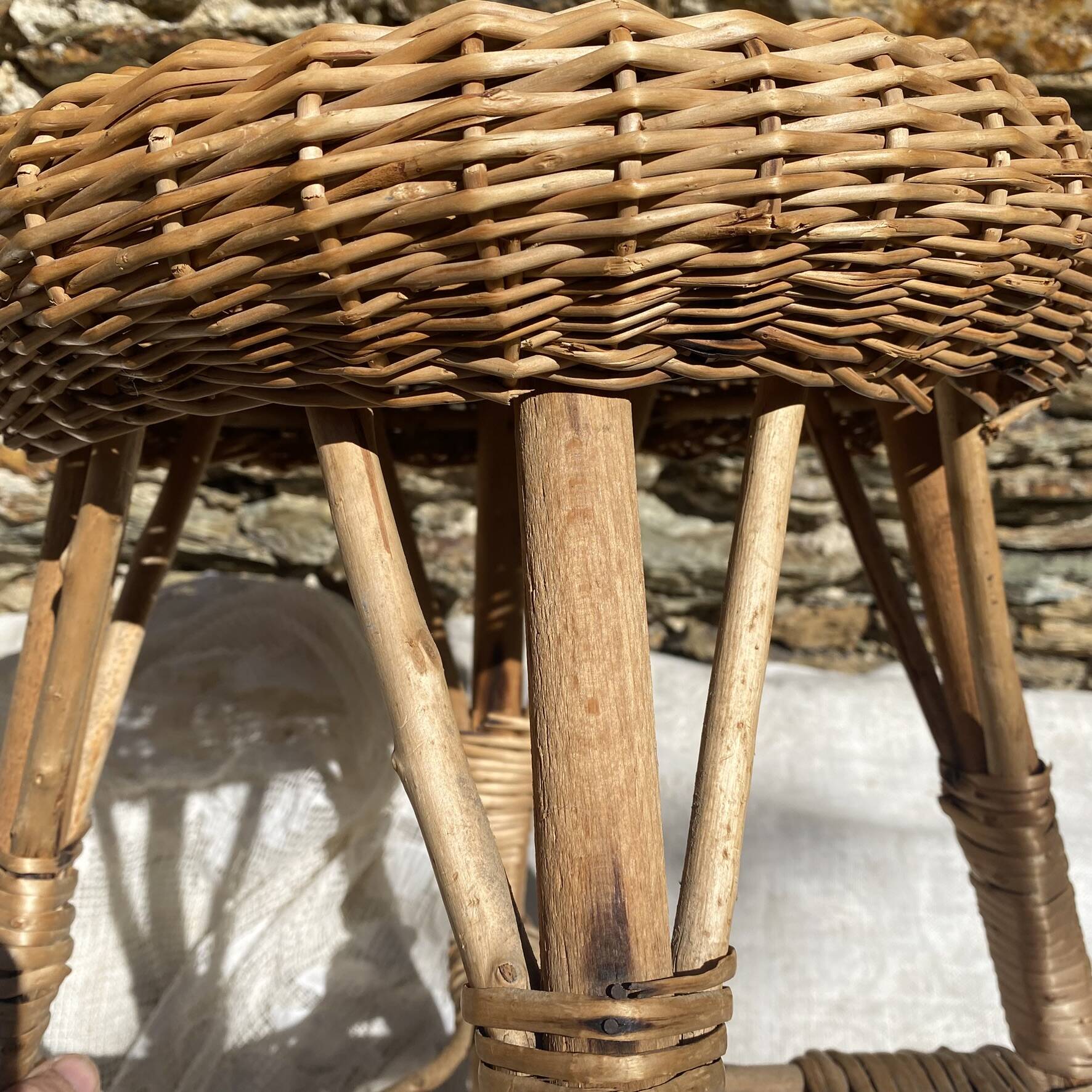 Tabouret en rotin et bois,   années 60