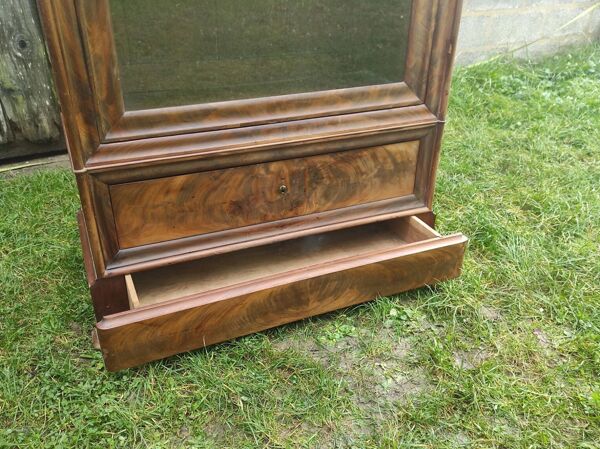 Armoire vitrine