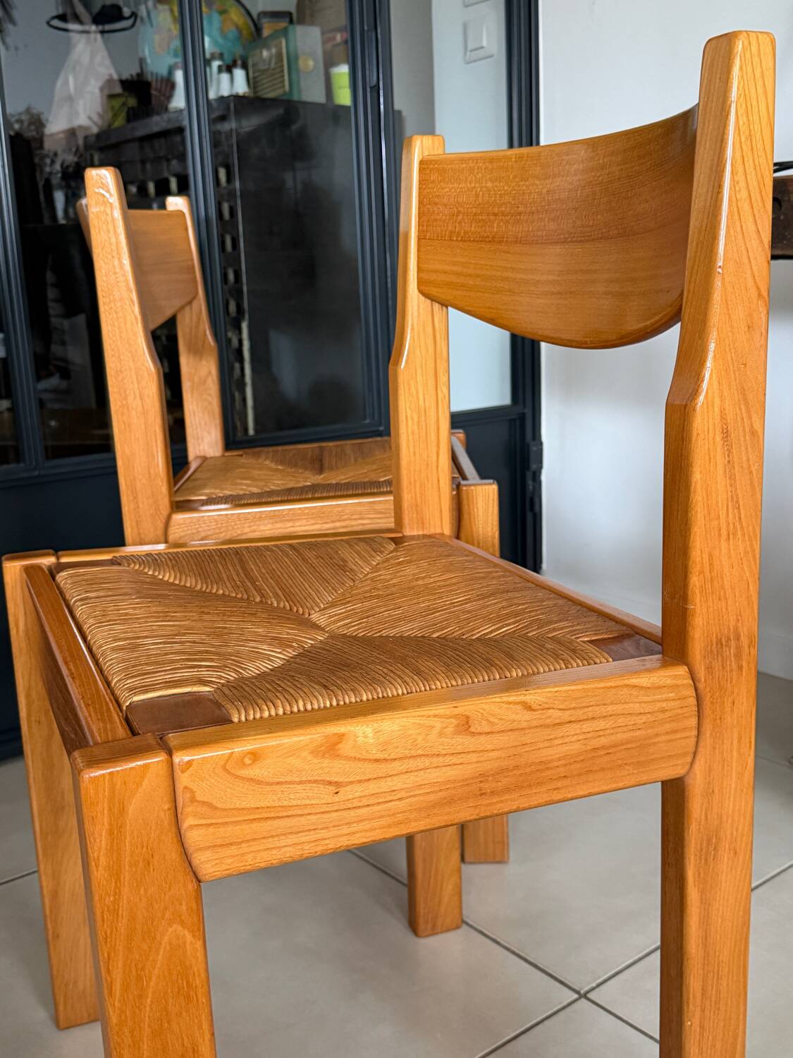Pair of solid elm chairs with straw – Maison Regain, here