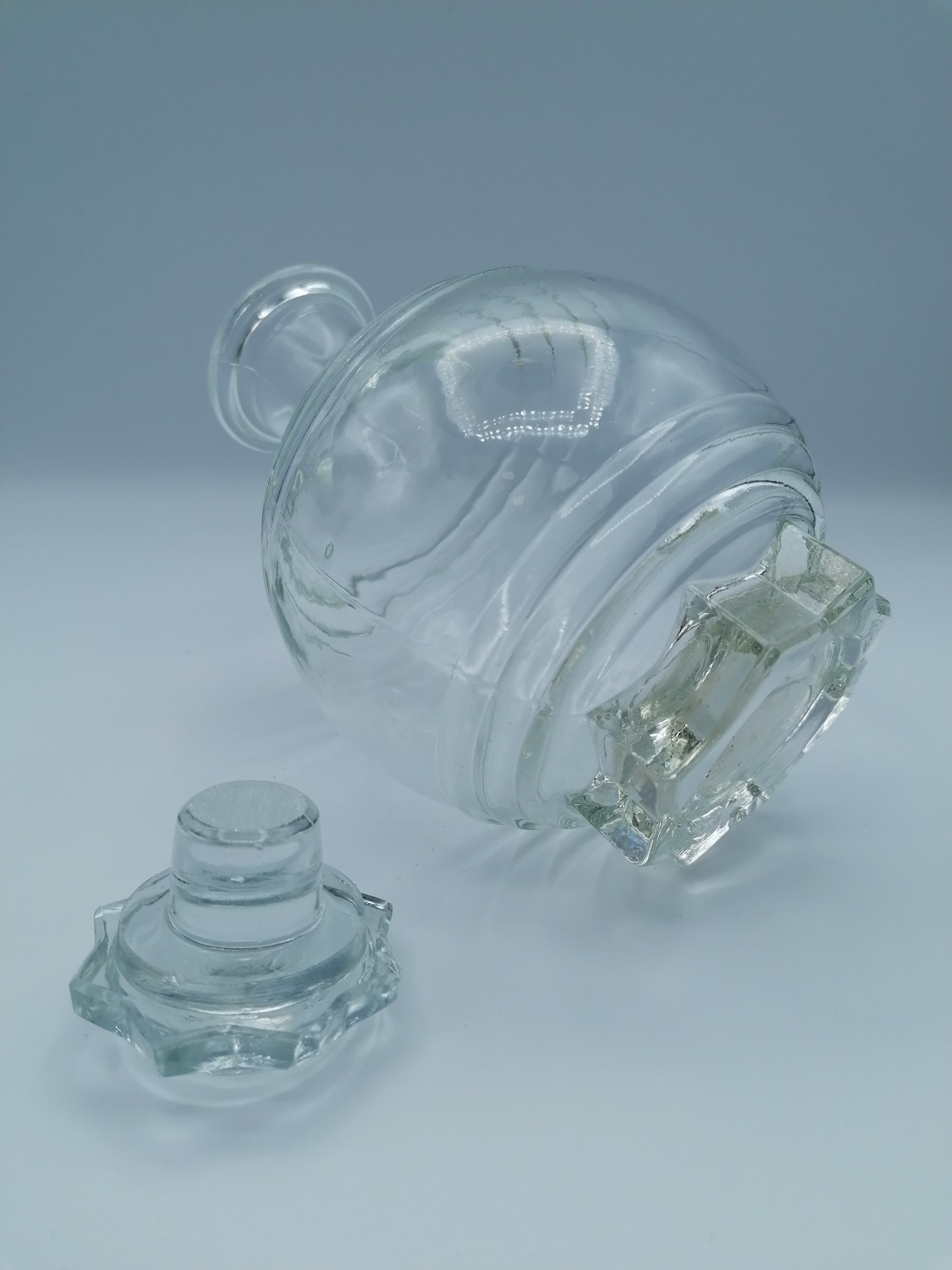 Vintage liquor service