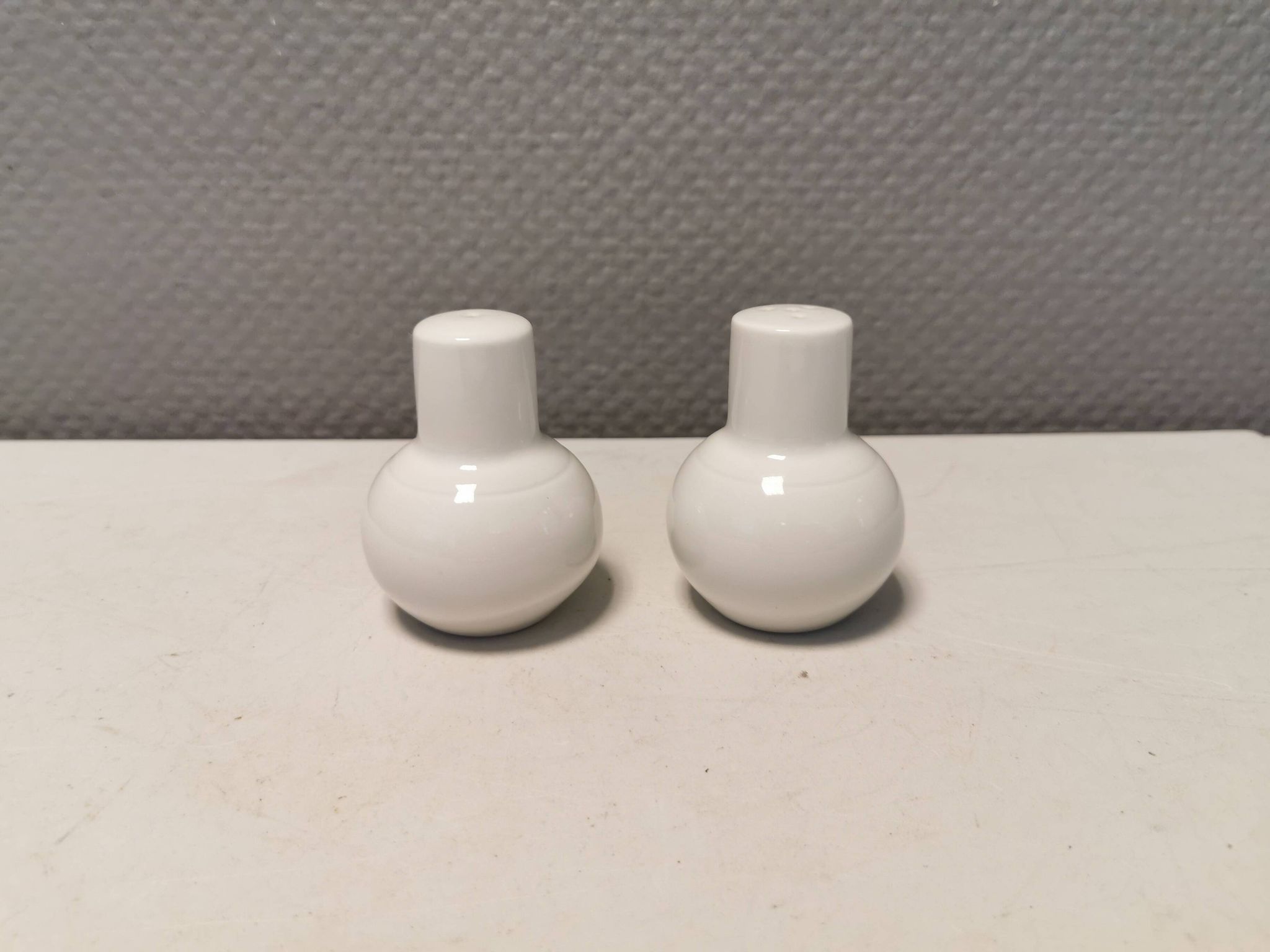 Bing and Grondahl (B&G) Salt and Pepper set No 531/541 model Casablanca estimated 1950s Denmark.