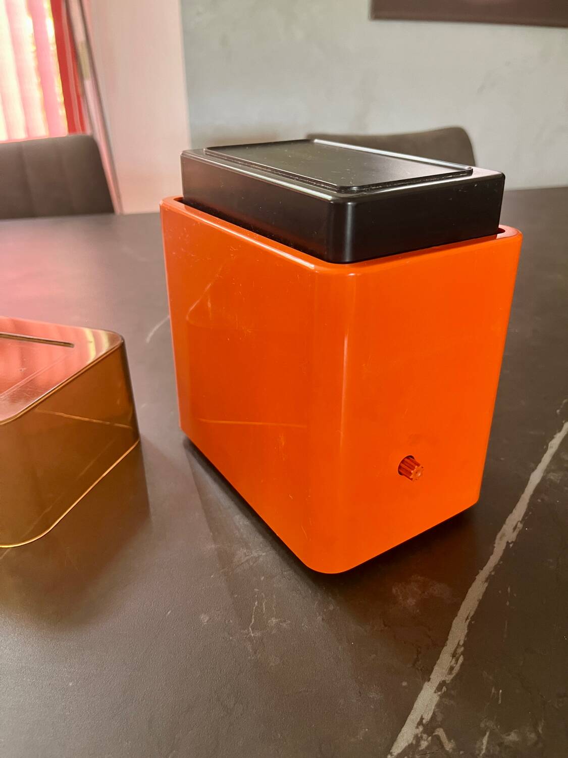 Vintage 1970 Terraillon kitchen scale 3kg orange