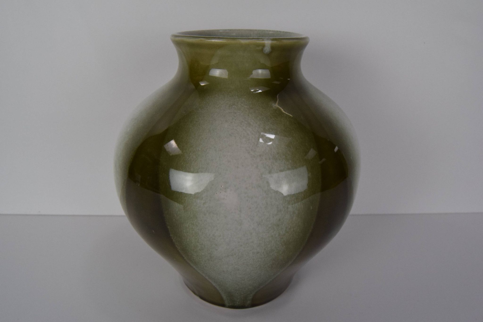 Mid-century design vase by ditmar urbach,type cid 1975.