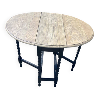 Oak Gateleg table