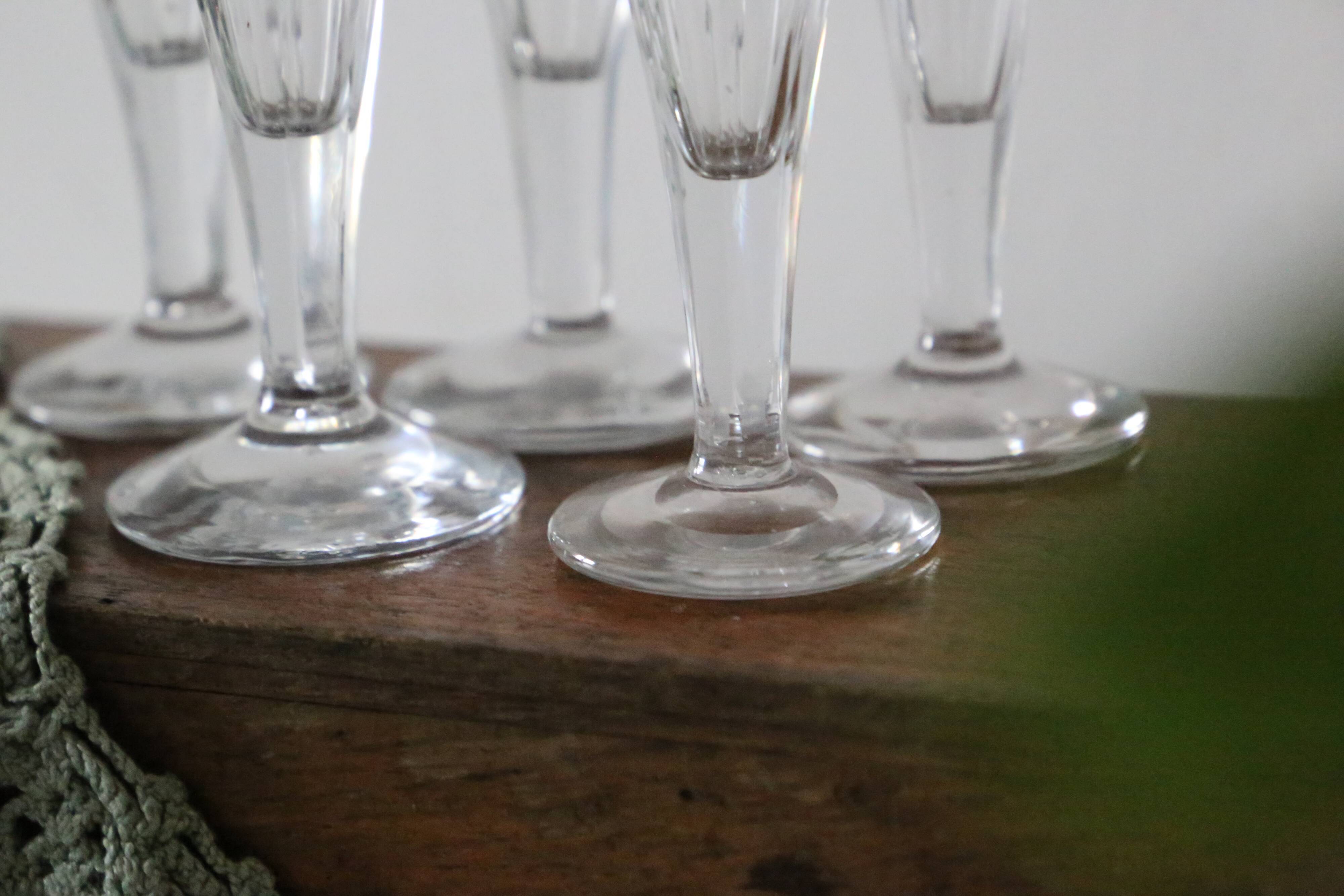 Lot de 5 flutes à champagne de bistrot, vintage