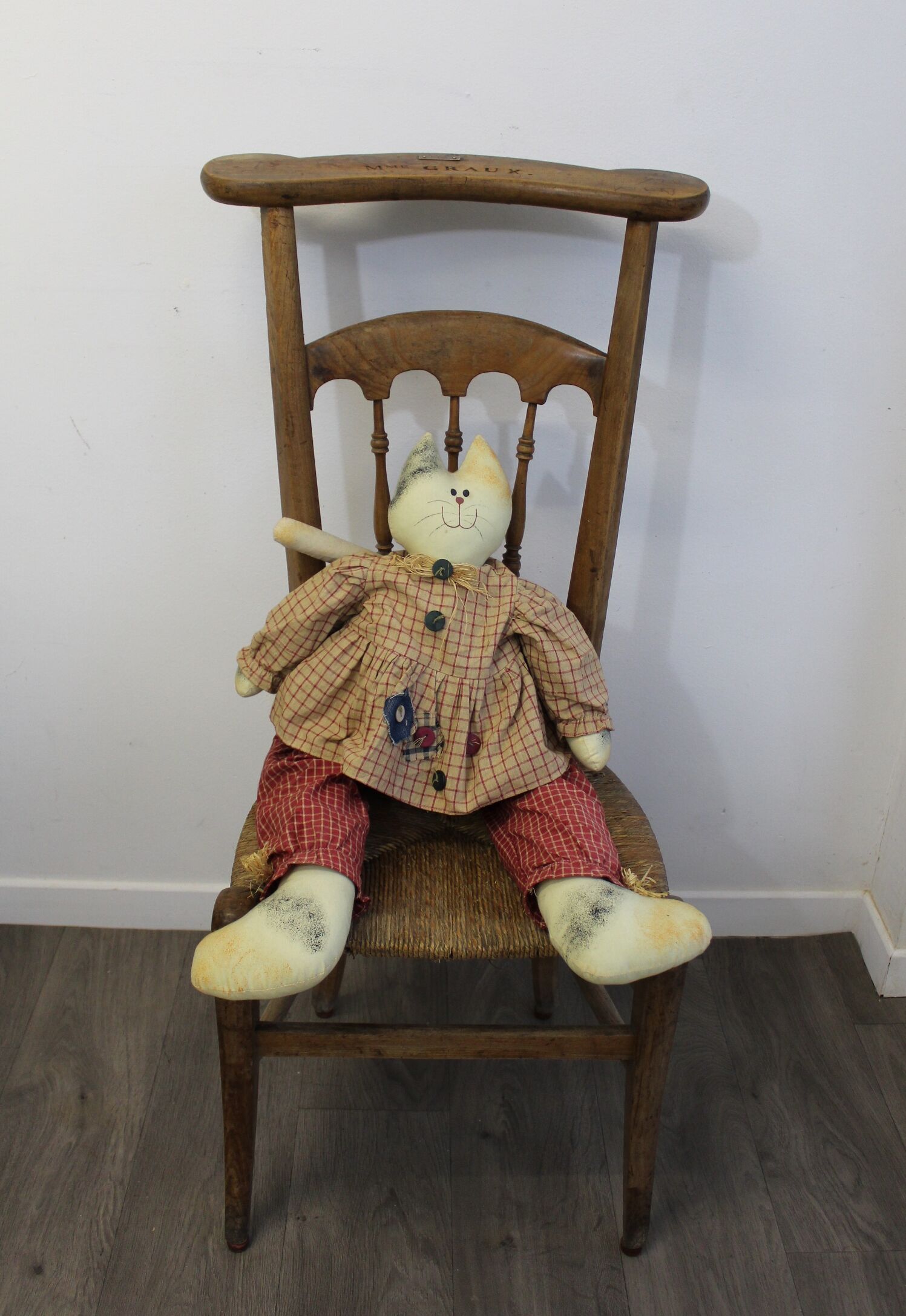Chair prays god engraved Madame Graux
