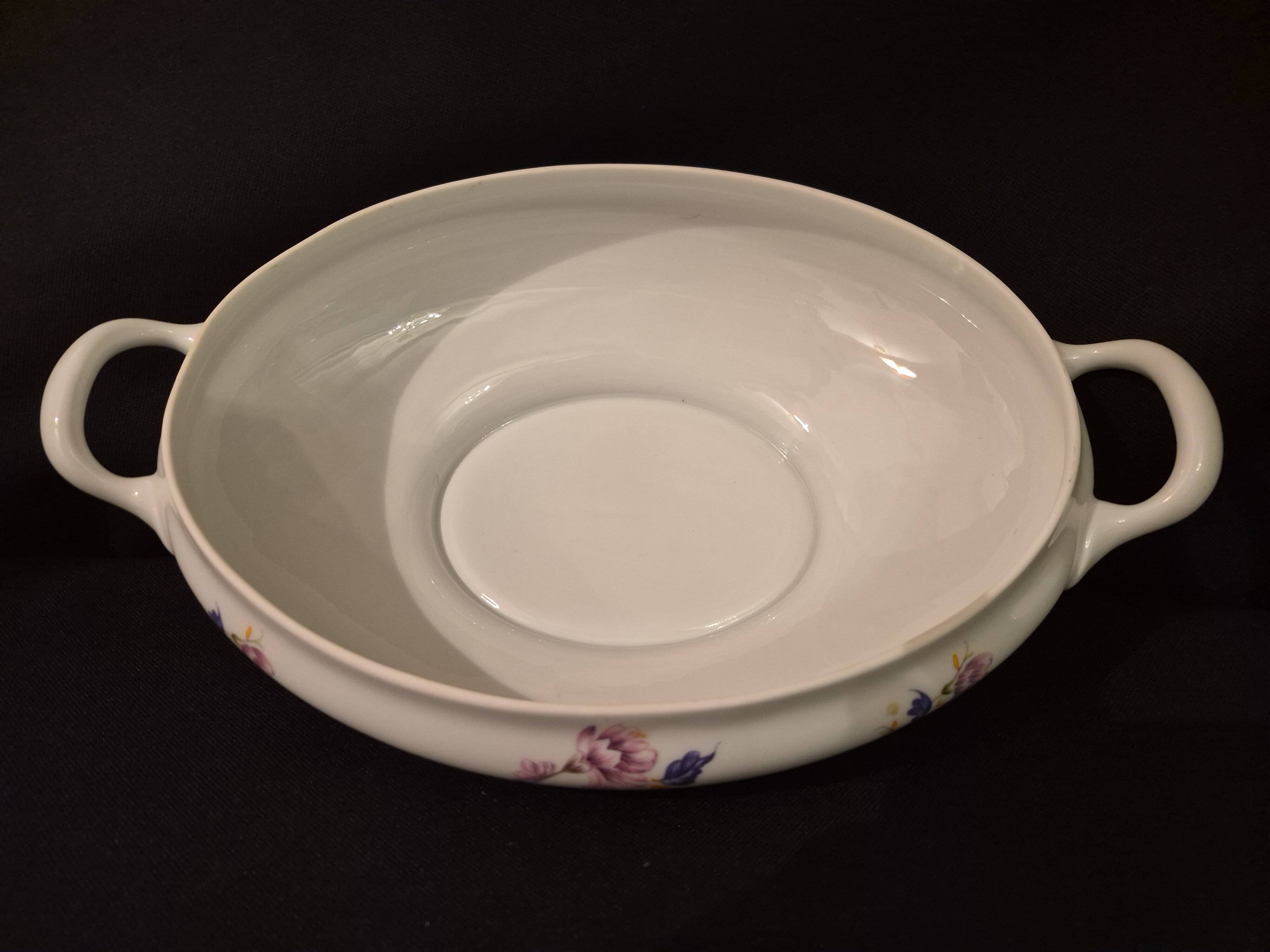 Oval soup tureen in Limoges porcelain, Salmon and Co (A525)