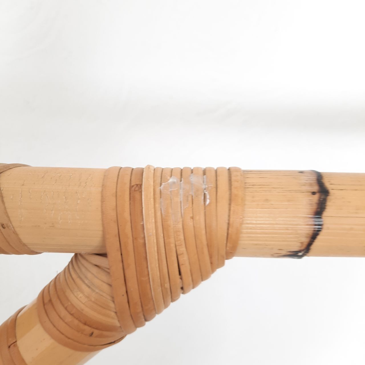 Deux porte-manteaux en bambou vintage