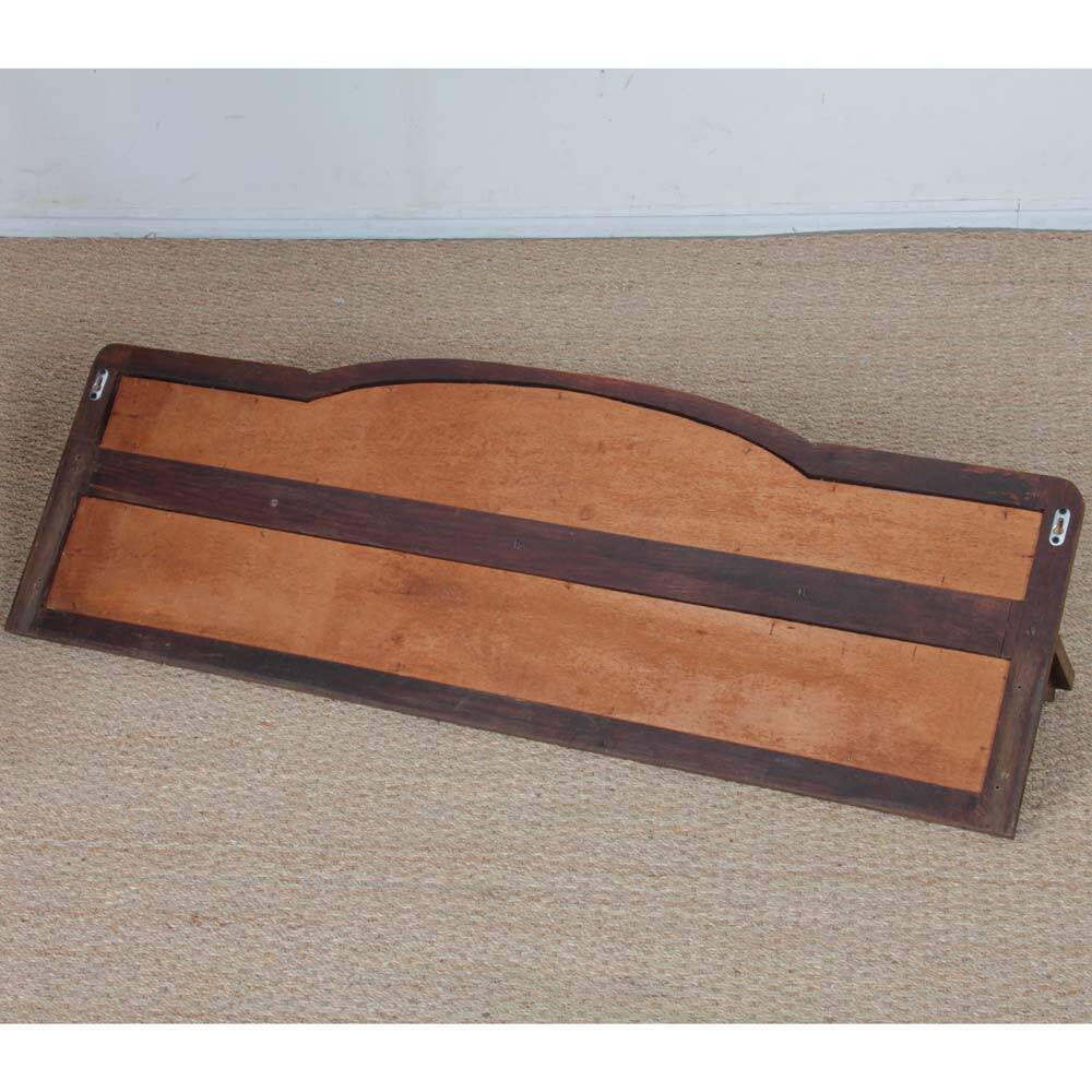 Shelf-shaped mirror, work from the early 20th century.