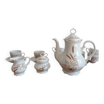 Porcelain set