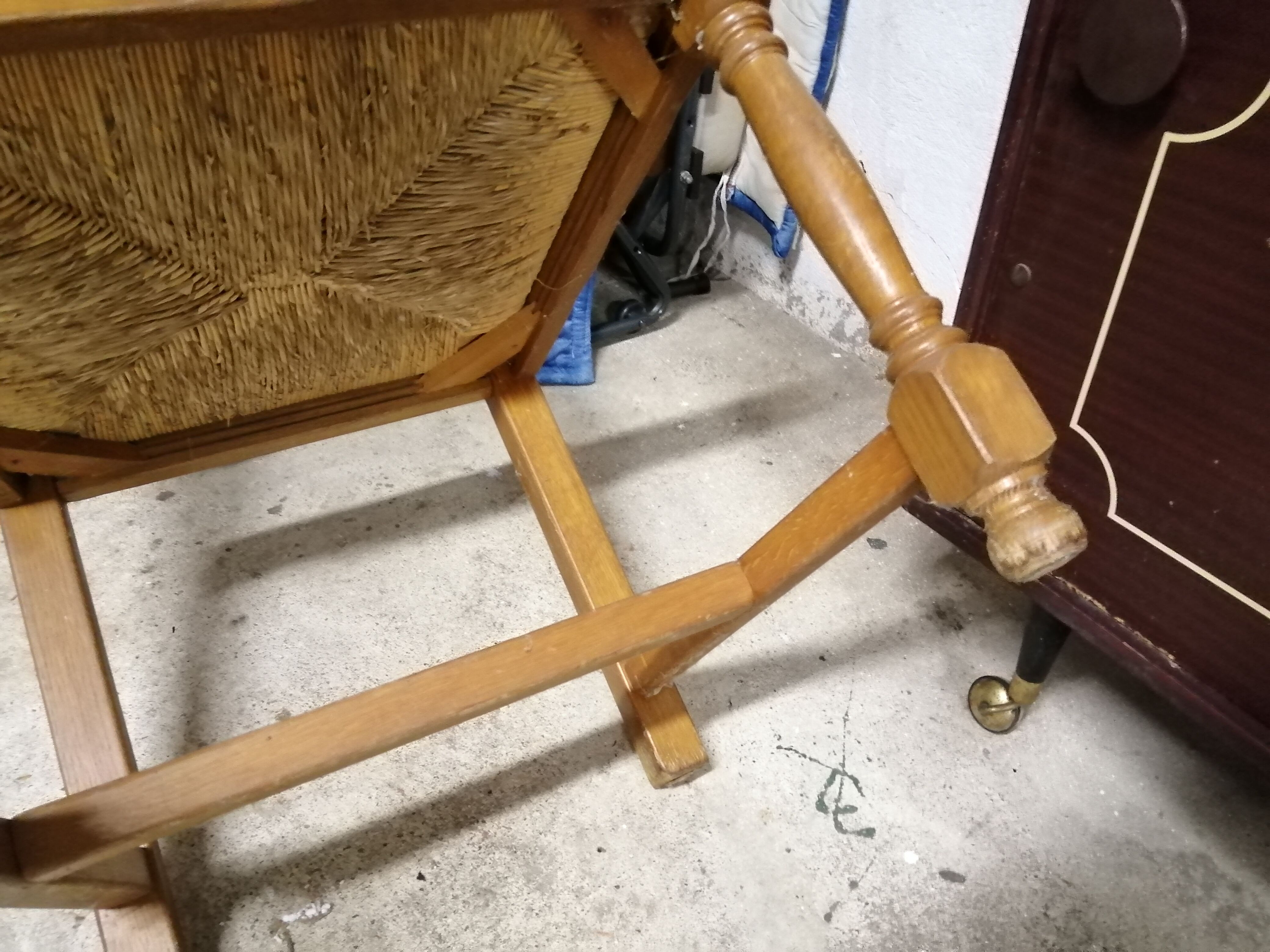 Country armchair in solid oak