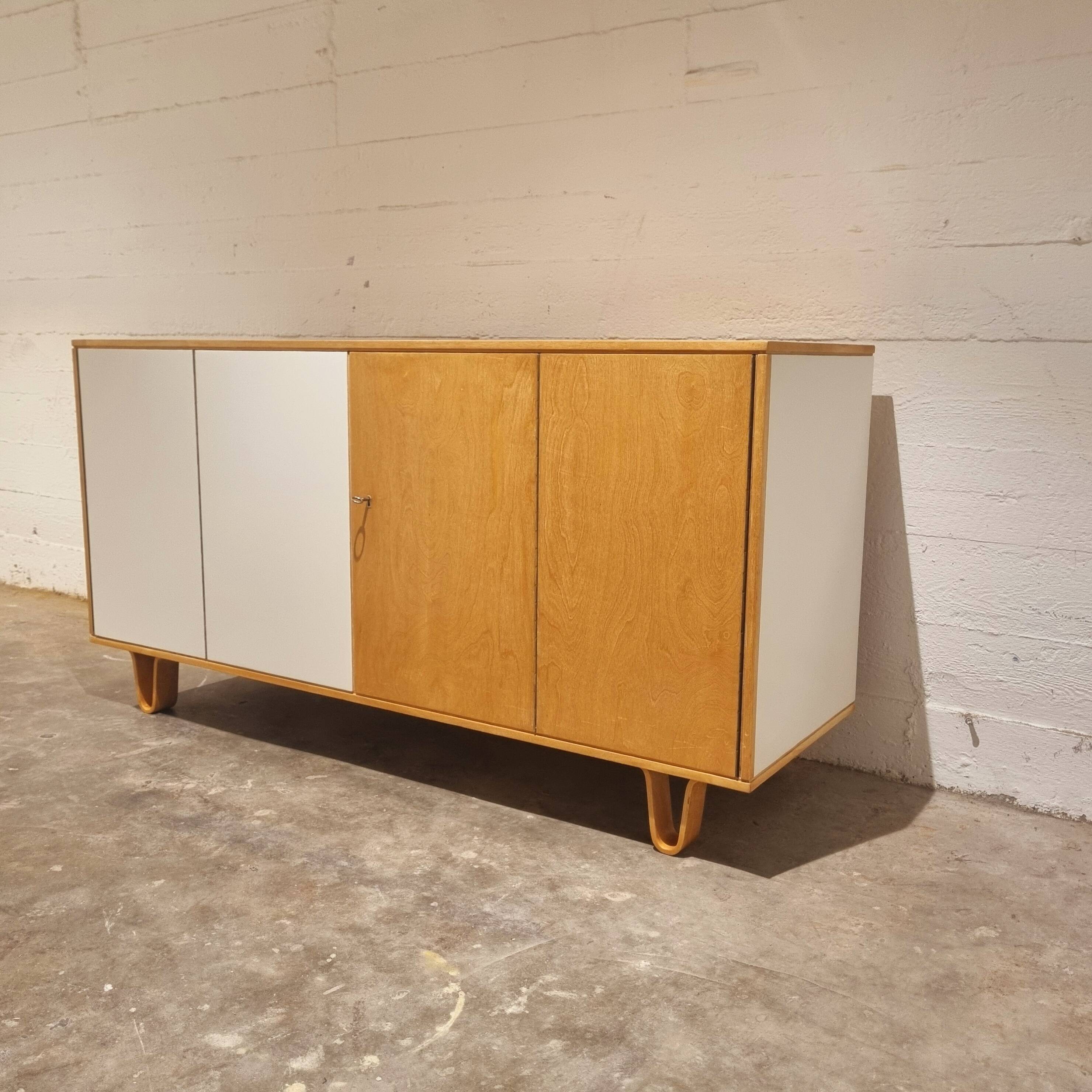Modernist sideboard DB02 designed by Cees Braakman for UMS Pastoe 1954