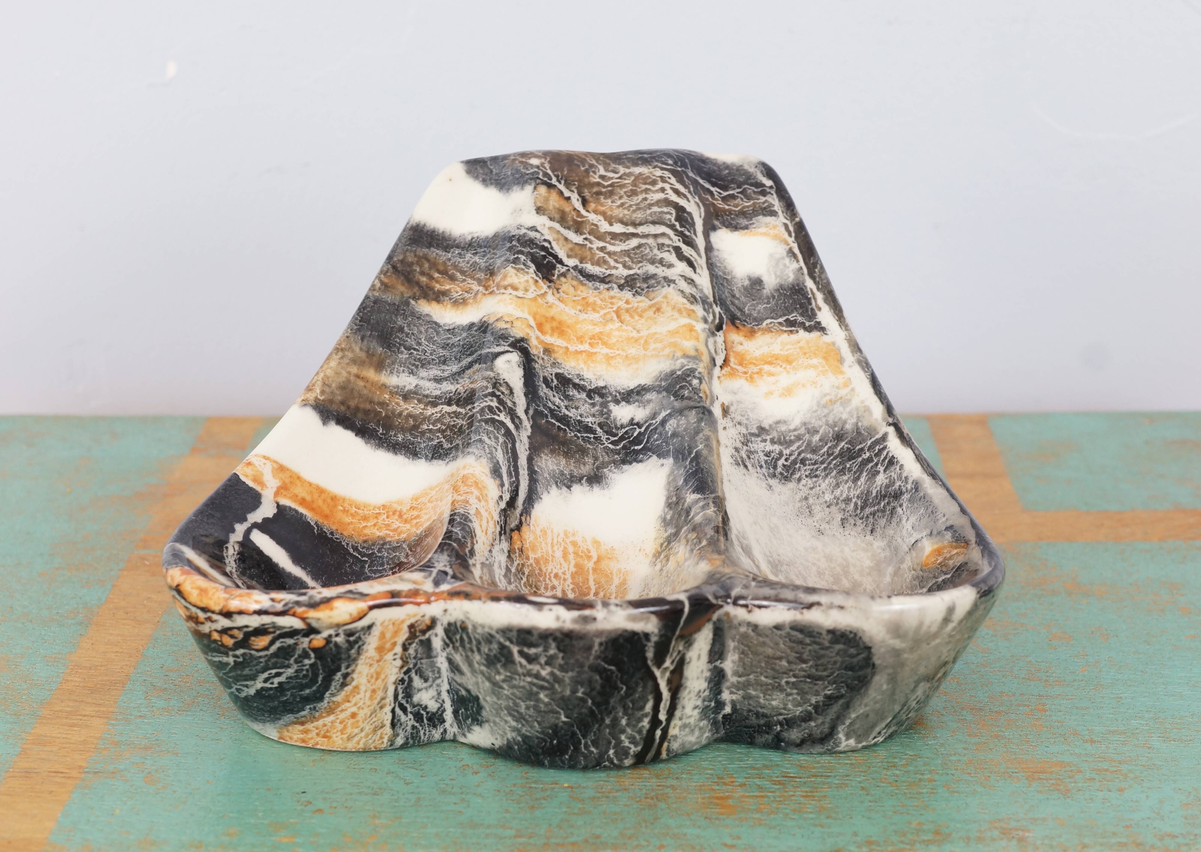 Vintage pipe holder or pipe rest in marbled effect tiles, SC3 Italy, vintage