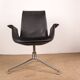 Fauteuil danois en cuir noir et acier chromé, modèle fk 6725 ou « tulip chair » par preben fabricius