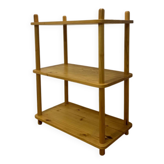 Pine shelf in the style of Willem Lutjens