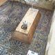 Table basse brutaliste