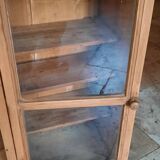 Display case to stand or hang